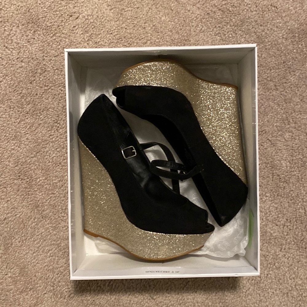 Steve Madden wedges